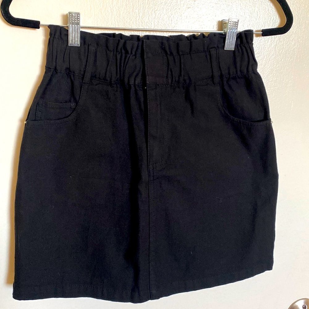 VICI- Tess Pocketed Paper Bag Waist Denim Skirt - Black -Size Small